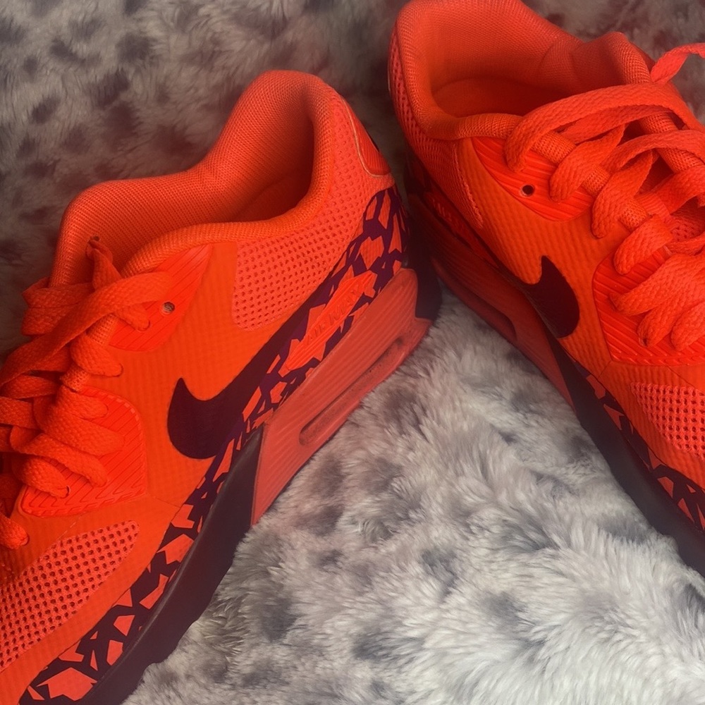 nike sneakers